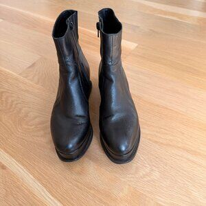 Jeffrey Campbell platform/flatform black boots 7.5